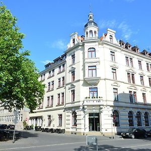 Fruehlings-Hotel